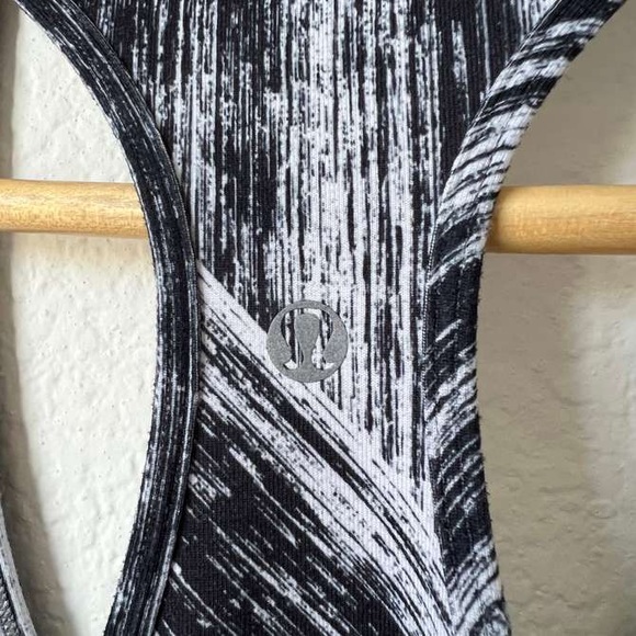 (A7) Lululemon Cool Black & White Racerback Tank Top, Size Small - Picture 7 of 9